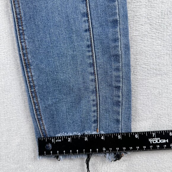Guess Skinny Jeans Womens Size 26 Taper Leg Pintuck Distressed Mid Rise Blue - Picture 10 of 12